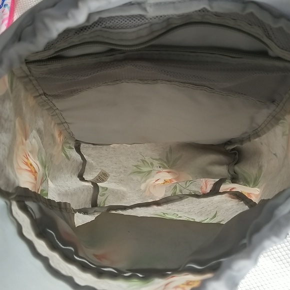 VOORAY FLORAL BACKPACK IN GREY & PINK - Picture 5 of 7